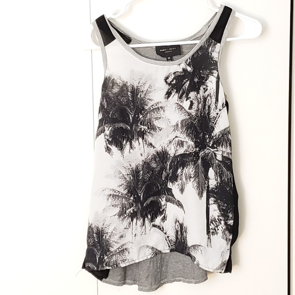 Romeo & Juliet Couture Palm Tree Print Tank Top - Picture 1 of 8